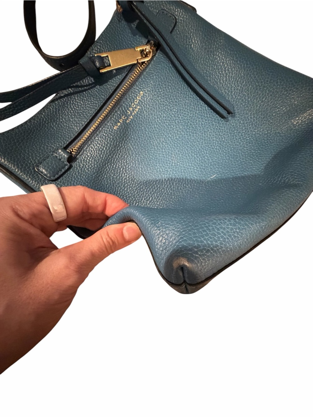 Marc Jacobs Recruit North/South Leather Crossbody Bag - Picture 8 of 10